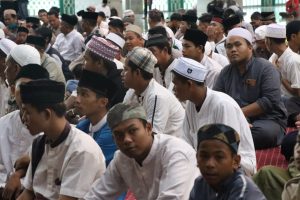 Polrestabes Makassar Kumpulkan Remaja “Geng Motor”  yang Pernah Terlibat Kasus Hukum Lakukan Zikir Bersama