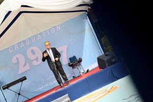 Danny Pomanto Hadiri Penamatan Putri Bungsunya di SMAN 17 Makassar