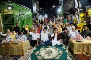 Danny Pomanto Tampak Mesra dengan Sekretaris Golkar Makassar