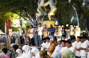 Sambut Tahun Baru Islam, Camat Emil Yudianto Ikuti Zikir Bersama di Anjungan