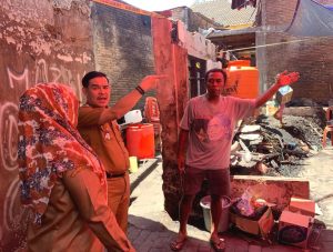 Camat Mamajang Kunjungi Korban Kebakaran di Jalan Kakatua 3