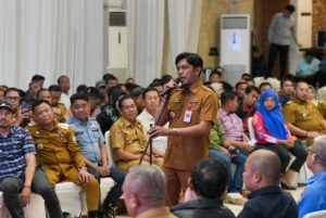 Kepala Bapenda Makassar Firman Pagarra Hadiri Rapat Koordinasi di Kediaman Wali Kota Makassar