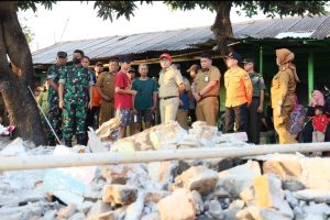 Danny Pomanto Tinjau Lokasi Kebakaran di Baji Gau, Beri Dukungan Moril Bagi Para Korban