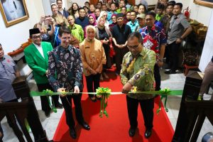 Pameran Walking Through A Songline Dibuka di Museum Kota Makassar, Belajar Sejarah Suku Aborigin Australia
