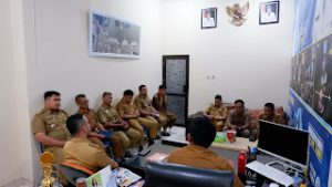 Waspada Cuaca Extrim di Musim Hujan, Camat Ujung Pandang Pimpin Rapat Koordinasi Membahas Poin Penting