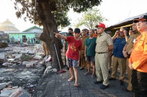 Beri Dukungan Moril, Danny Pomanto Tinjau Terdampak Kebakaran Baji Gau