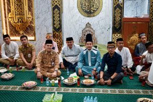 Camat dan Sekcam Panakkukang Laksanakan Safari Ramadhan di Masjid Jami Nurul Mu’minim