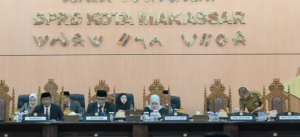 Sekretaris Bapenda Dampingi Kepala Bapenda pada Rapat Paripurna DPRD Kota Makassar