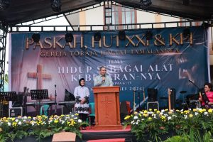 Wali Kota Makassar Serahkan IMB Pembangunan Gereja Naungan Sinode Toraja