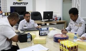 Terima Aduan Masyarakat, DPMPTSP Makassar Gelar Rapat Koordinasi Bersama Satgas Pengawasan Perizinan