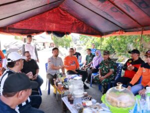 Pjs Arwin Azis Apresiasi Kekompakan Masyarakat dengan Pemkot Makassar Bersihkan Kanal