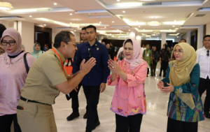 Danny Pomanto Sambut dan Dampingi Kedatangan Iriana Jokowi Dalam Kunjungan Kerja di Makassar