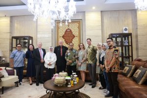 Danny Pomanto Dinner dan Jajaki Scholarship dengan Petinggi Universitas Charles Darwin