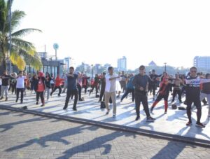 Jalan Sehat dan Senam Bersama, Pjs Wali Kota Makassar: Olahraga Investasi Berharga