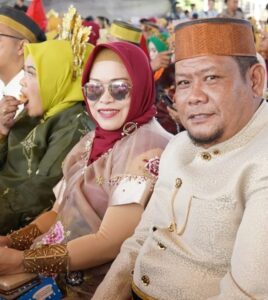 Camat dan Ketua TP PKK Tamalate Kompak Hadiri HUT Kota Makassar