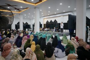 Wali Kota Munafri Buka Puasa Bersama Jemaah Masjid Al-Markaz