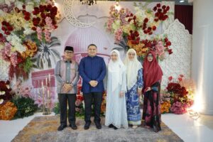 Wali Kota dan Ketua TP PKK Makassar Sambut Masyarakat di Halal Bihalal Rumah Jabatan