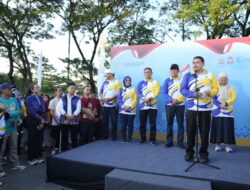 Bersama Ketua TP PKK, Wali Kota Munafri Lepas Peserta Jalan Santai Harganas ke-32 Tingkat Sulsel