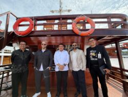 Maher Zain dan Munafri Nikmati Ikan segar serta Keindahan Laut Makassar 