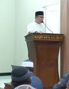 Safari Ramadan di Masjid Jalan Pelita, Camat Rappocini Sampaikan Pesan Jagai Anak’ta