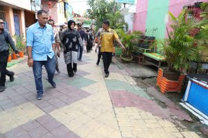Cek Kesiapan Longwis Jelang Rakernas Apeksi, Fatmawati Minta Penambahan Tanaman Hidroponik
