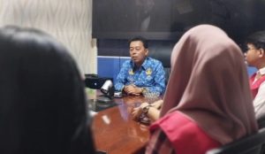 Camat Mariso Sambut Mahasiswa KKN Tematik Unhas