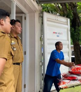 Camat Mariso Kawal Penerimaan Bantuan Beras bagi Ribuan Warganya