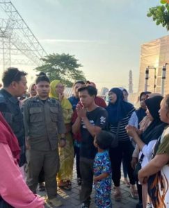 Camat Juliaman Turun Langsung Edukasi PKL di Kawasan CPI