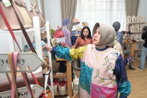 Studi Tiru di Bogor, Dekranasda dan TP PKK Makassar Sambangi Pusat Kerajinan