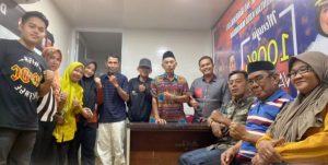 Camat Mariso Pantau Kegiatan Posko Keamanan di Kontainer Makassar Recover Kelurahan Lette