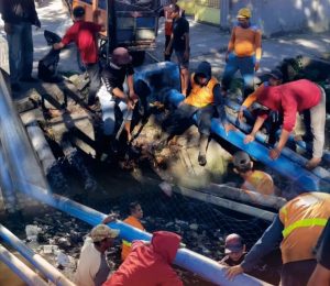 Satgas Drainase Kecamatan Mariso Optimalkan Saluran di Bunga Eja