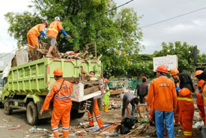 Satgas Mamajang Lakukan Pembersihan dan Penertiban Lapak Liar di Area Pemakaman Umum Dadi