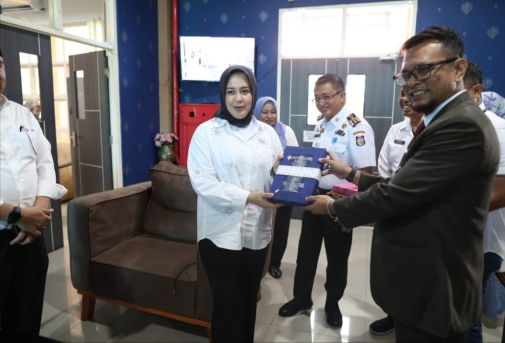 Pamit ke OPD, Fatmawati Rusdi Apresiasi Kinerja Pegawai Pemkot