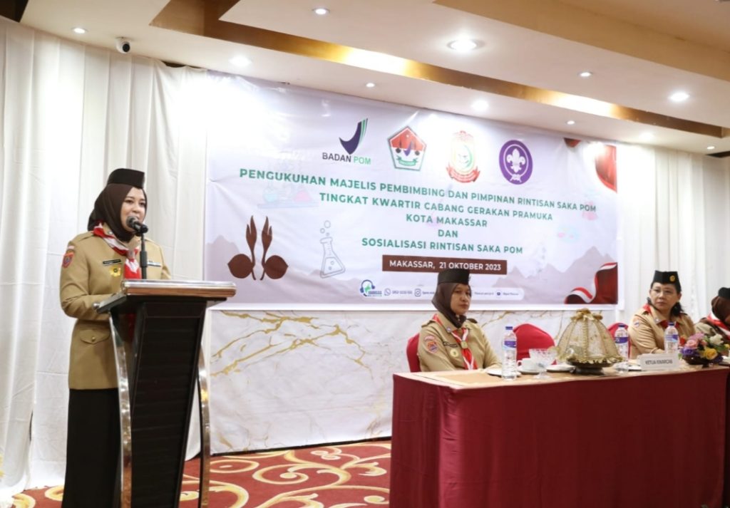Kukuhkan Saka POM, Fatmawati Ajak Pramuka Ikut Awasi Peredaran Obat dan Makanan di Makassar