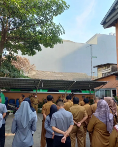Lurah Lae-Lae Pimpin Apel Pagi Kedisiplinan di Kantor Kecamatan Ujung Pandang