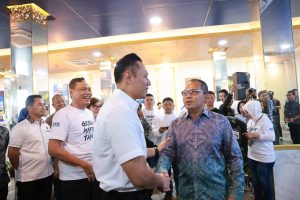 Pemkot Makassar Terima Sertifikat Elektronik Senilai Rp3 Triliun dari Menteri AHY