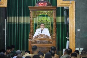 Munafri Arifuddin Laksanakan Salat Zuhur Perdana di Balai Kota Bersama Pegawai Pemkot Makassar