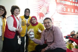Untuk Pertama Kali, Wali Kota Makassar Donor Darah di Bulan Ramadan