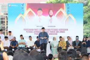 Pemkot Makassar Salurkan 7640 Paket Sembako untuk Petugas Kebersihan, Linmas, Hingga Marbot Masjid