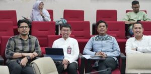 Kepala Bapenda Makassar Rapat Program Strategis Iuran Sampah Bersama Tim Transisi
