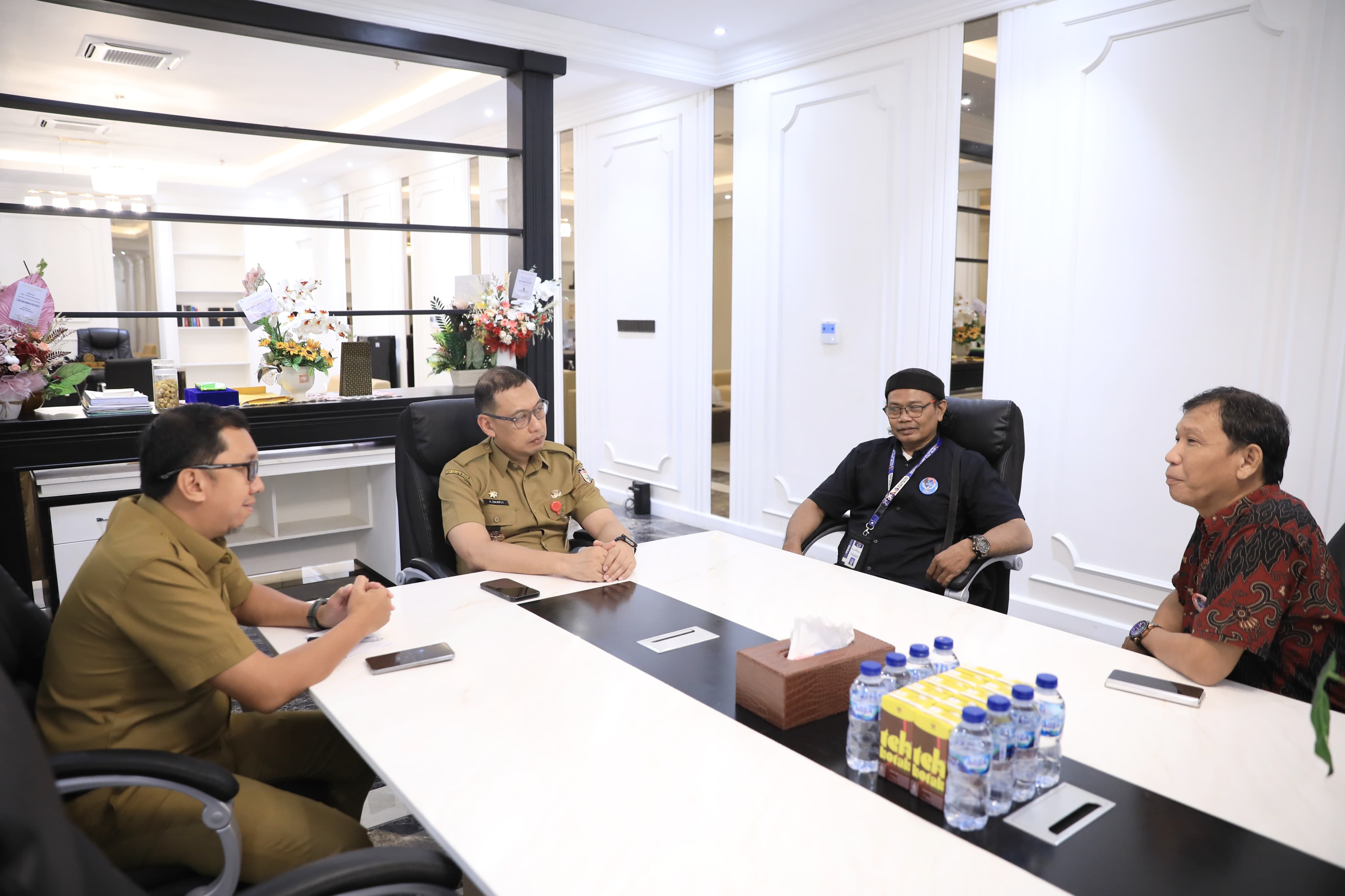 Terima Pengurus IWOI Sulsel, Sekda Zulkifly Dorong Media Jurnalistik Bantu Pemkot dalam Pelayanan Informasi