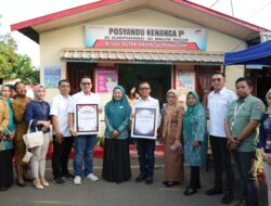 Ketua TP PKK Makassar Beri Penghargaan ke Astra Daihatsu atas Dukungan Program CSR Posyandu
