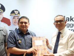Kejari Bongkar Aset Kendaraan Tak Bertuan, 49 Randis Resmi Diserahkan ke Pemkot