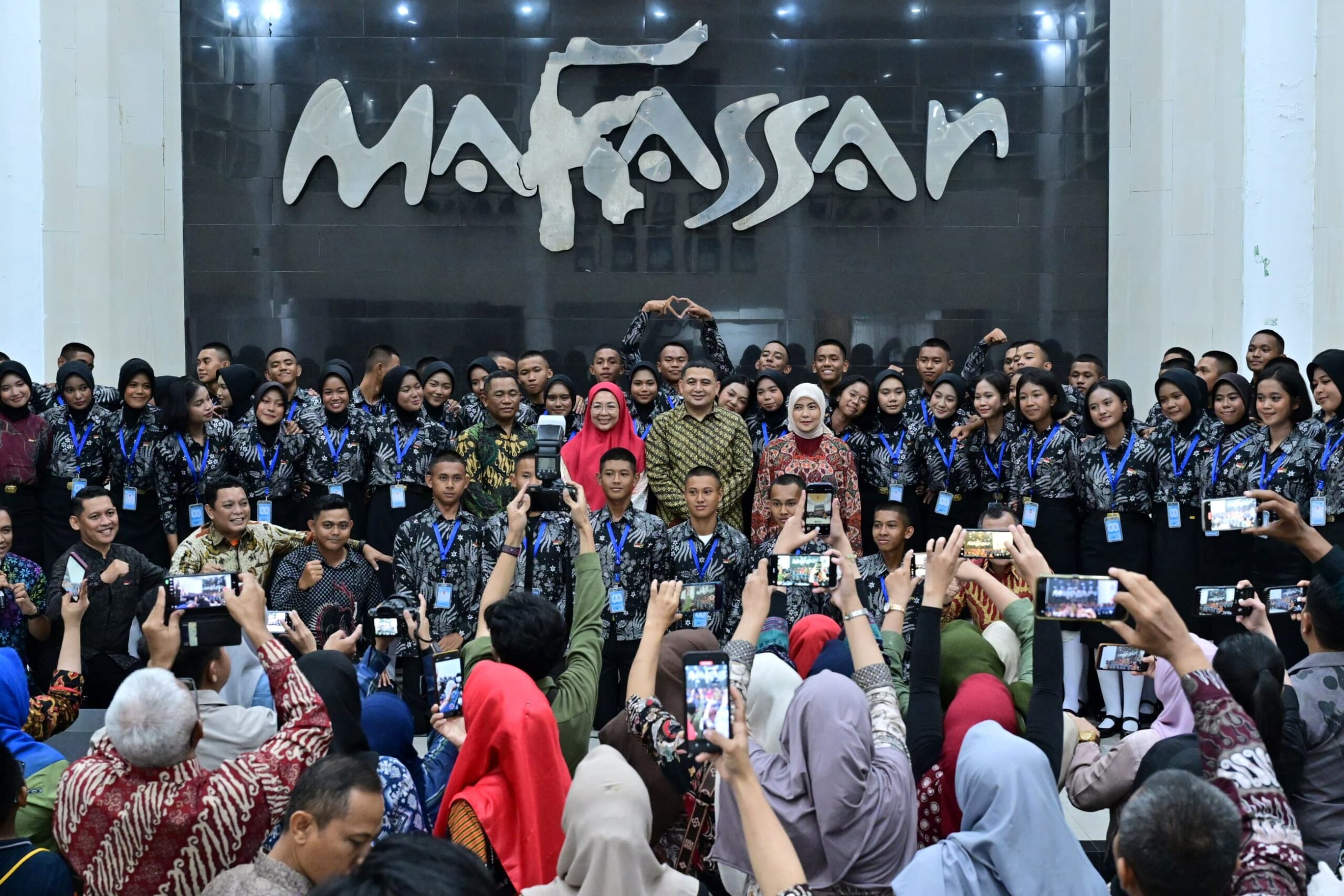 Sukses Kibarkan Merah Putih, Paskibraka Makassar Diboyong ke Bali