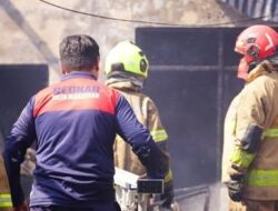Kebakaran di Jalan Pelita Diduga Berasal dari Warung Coto