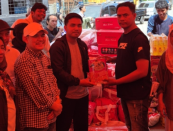 Legislator Makassar Ramai-Ramai Bantu Korban Kebakaran di Karuwisi Utara