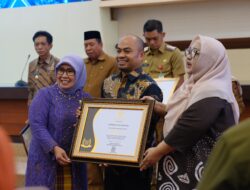 Pemkot Makassar Raih Predikat “Informatif” pada Anugerah Keterbukaan Informasi Publik 2025