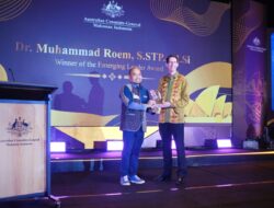 Kadis Kominfo Makassar “Roem” Dinobatkan sebagai Winner of The Emerging Leader Award dari Konjen Australia