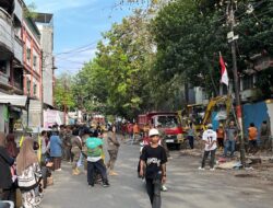 Penertiban 60 Lapak PKL “Cat Kuning” yang Berdiri 30 Tahun di Atas Fasum dan Fasos Berjalan Tertib Tanpa Gejolak