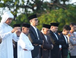 Munafri-Aliyah Kompak Salat Idul Adha Bersama Ribuan Warga di Karebosi, Serukan Perkuat Kepedulian Sosial